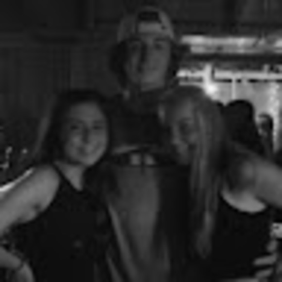 Meet your Posher, Samantha - Picture 1 of 1